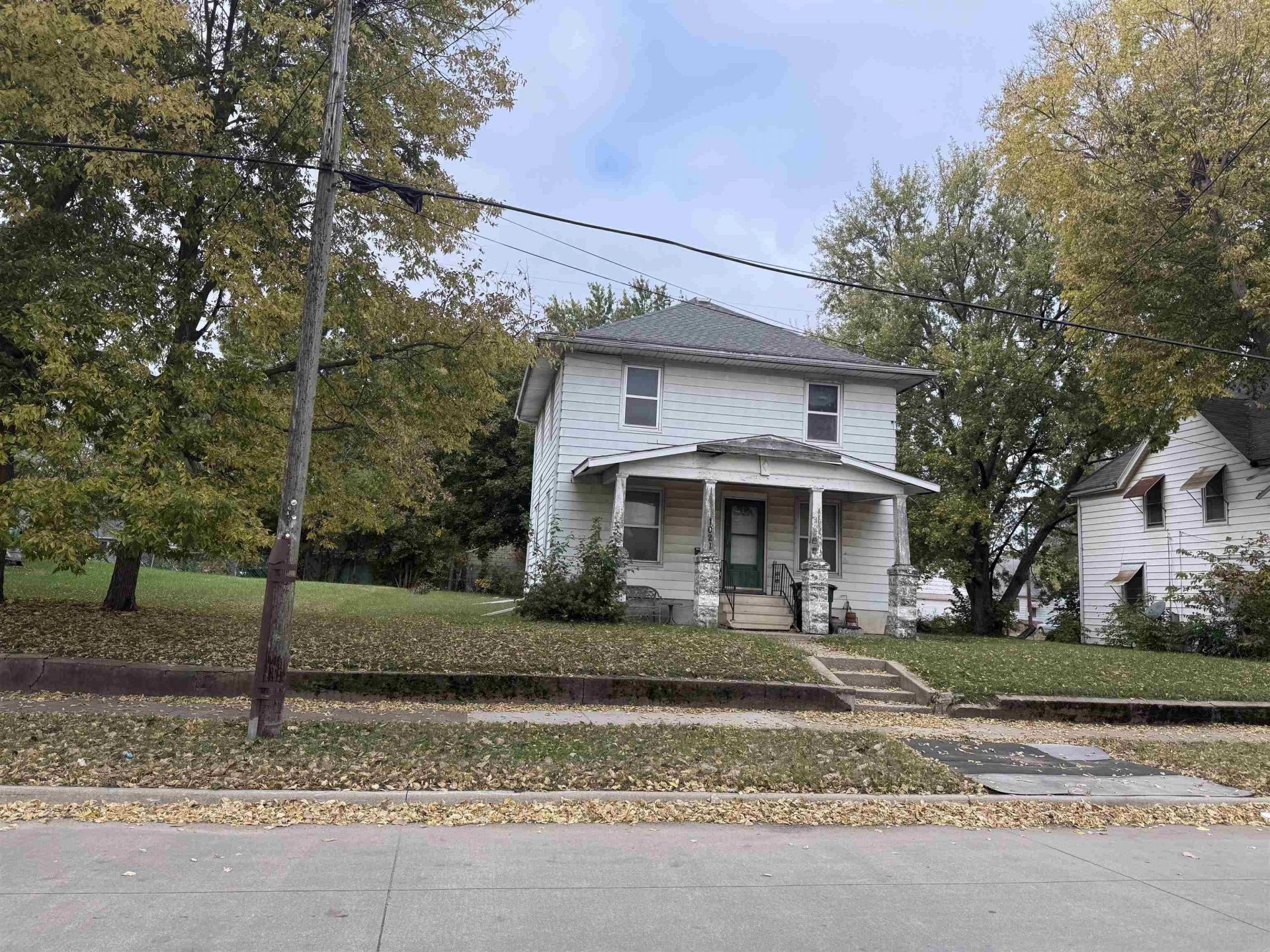 1021 Columbia St., Waterloo, IA 50703 Main Photo