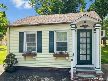 1360 Whitney , Hamden, CT 06517
