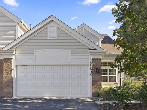 31605 Kline Circle , Warrenville, IL 60555