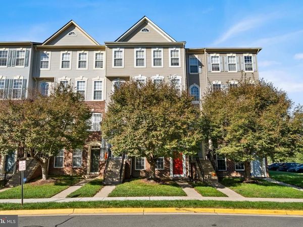 15555 JOHN DISKIN CIRCLE , Unit 264, WOODBRIDGE, VA 22191