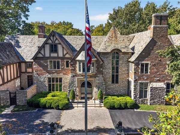 23 Carrswold Drive , Clayton, MO 63105