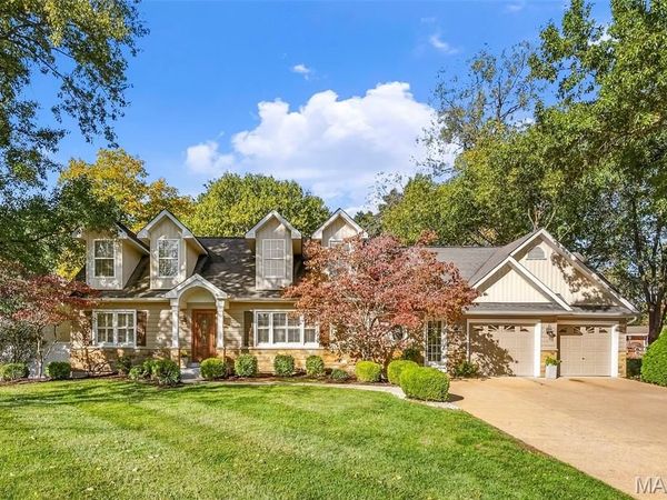 9121 Robyn Road, Sunset Hills, MO 63127