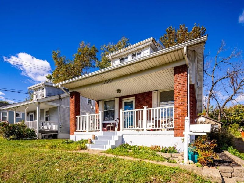 4024 Saint Martins Place, Cincinnati, OH 45211 Photo 2