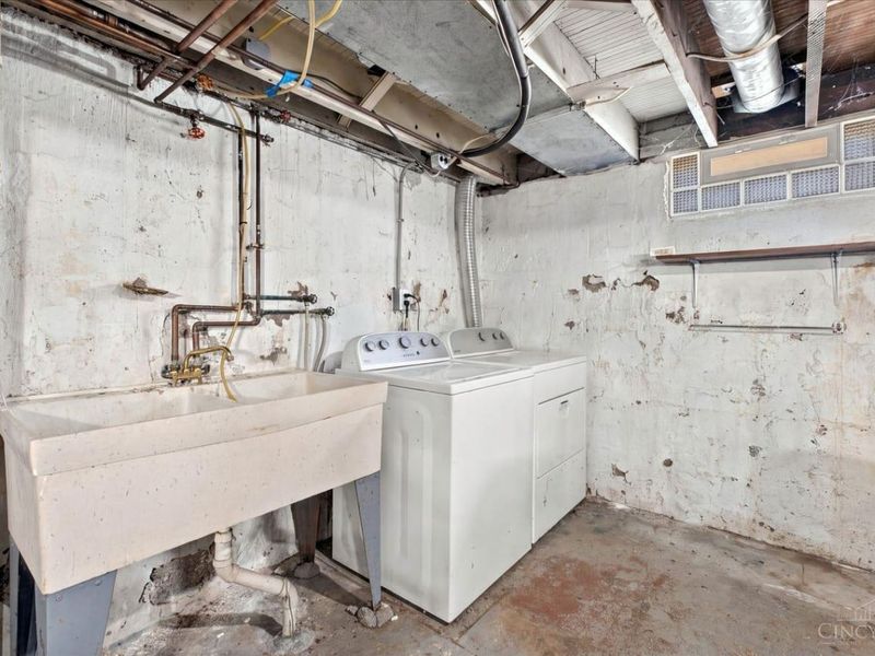 4024 Saint Martins Place, Cincinnati, OH 45211 Photo 25