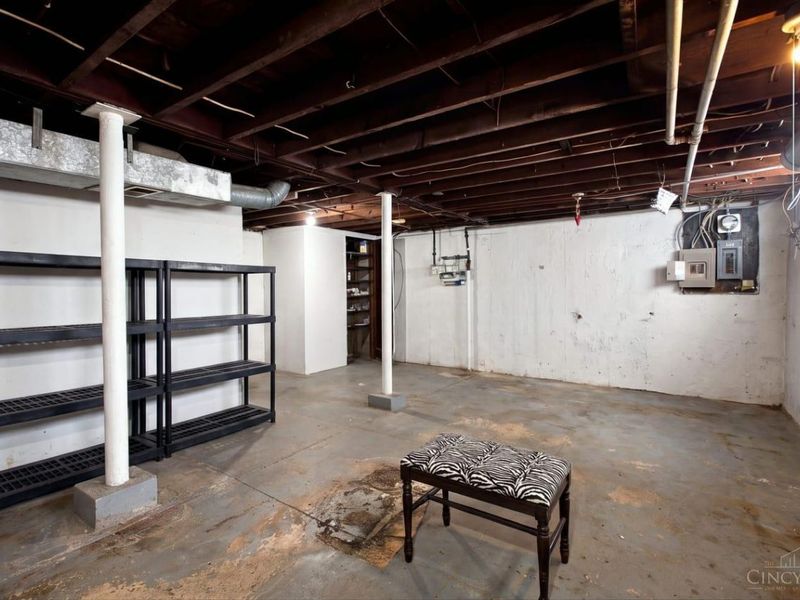 4024 Saint Martins Place, Cincinnati, OH 45211 Photo 27