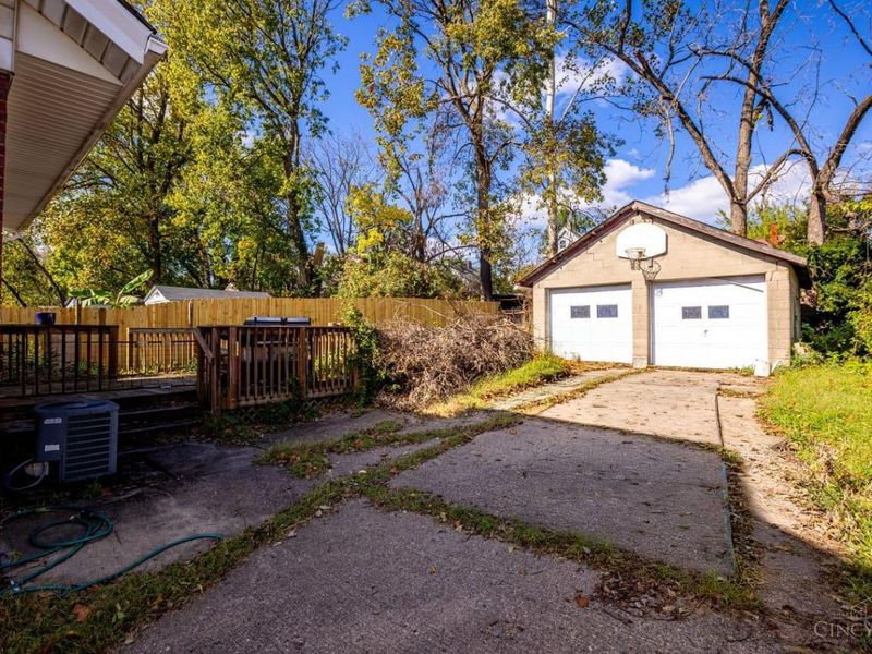 4024 Saint Martins Place, Cincinnati, OH 45211 Photo 29