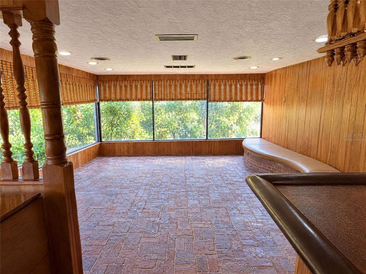 925 W Cimmeron Drive , Tampa, FL 33603 Photo