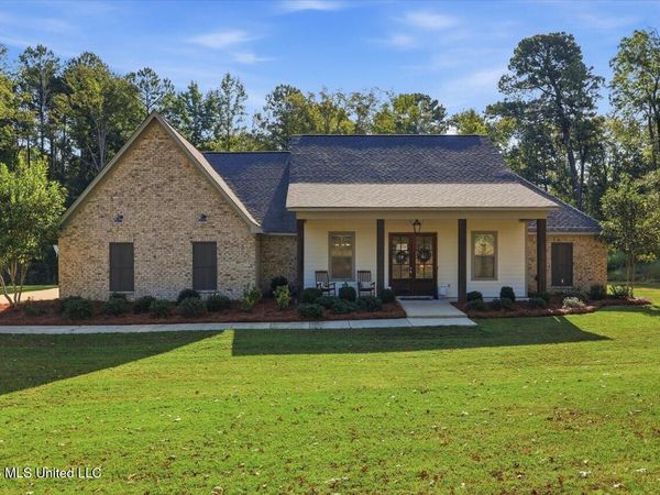 129 Dogwood Trace, Brandon, MS 39042