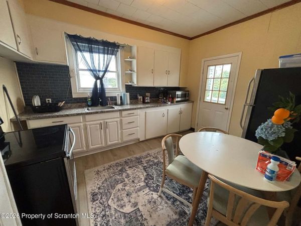 702 Main Street , Avoca, PA 18641