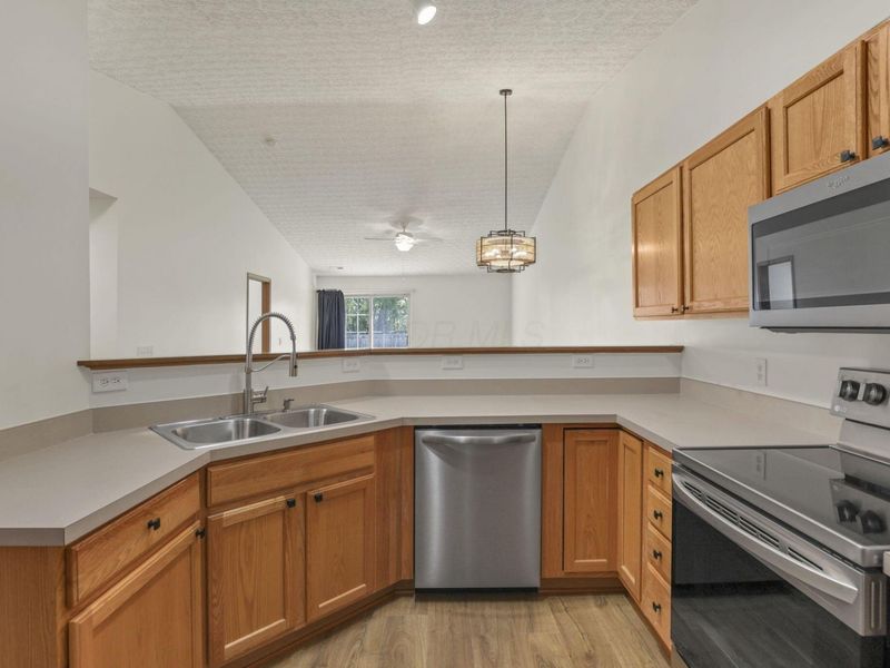 1496 October Ridge Court , Columbus, OH 43223 Photo 10