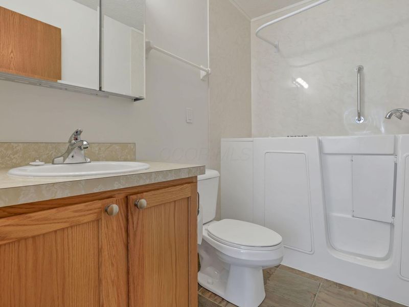 1496 October Ridge Court , Columbus, OH 43223 Photo 19