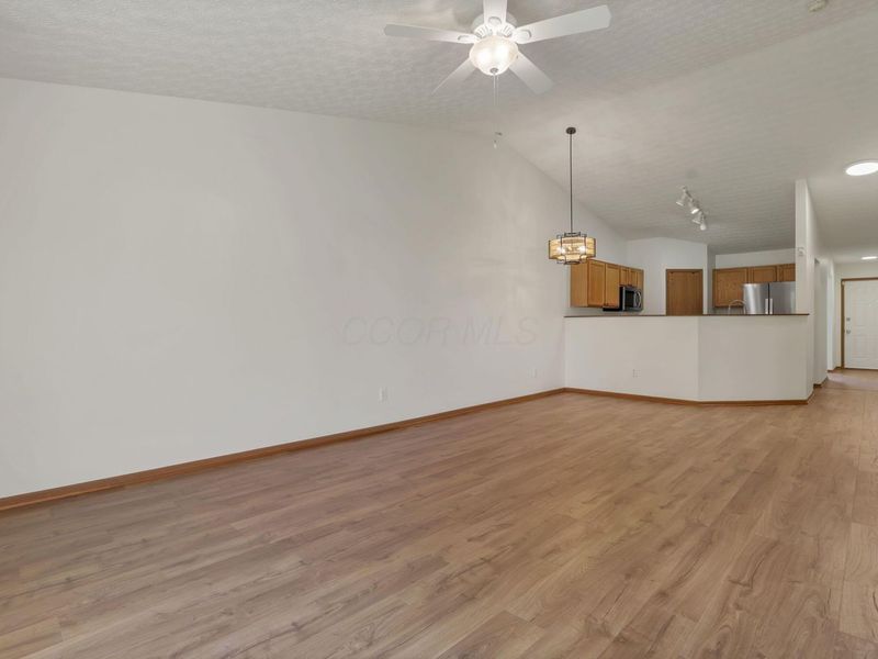 1496 October Ridge Court , Columbus, OH 43223 Photo 5