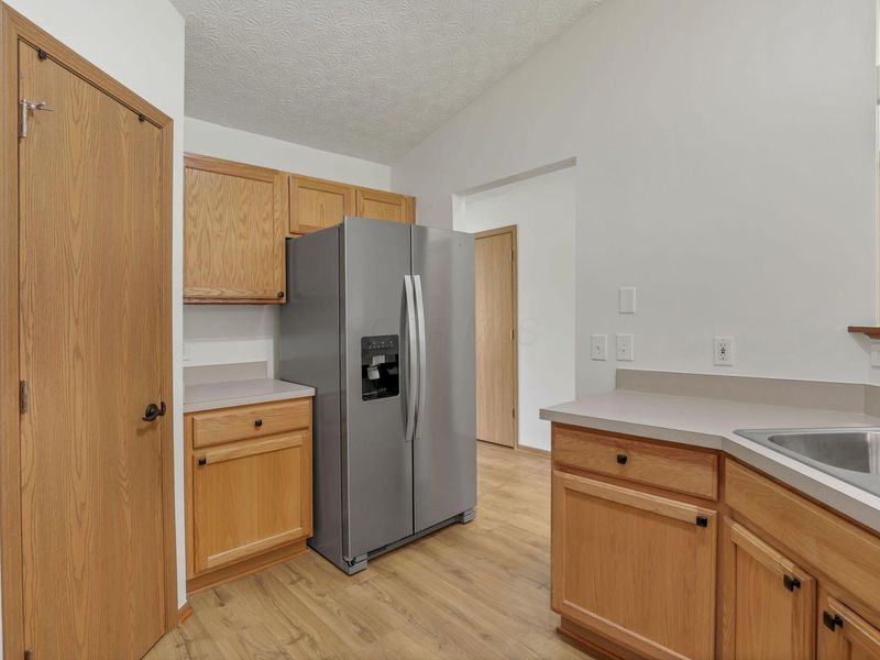 1496 October Ridge Court , Columbus, OH 43223 Photo 8