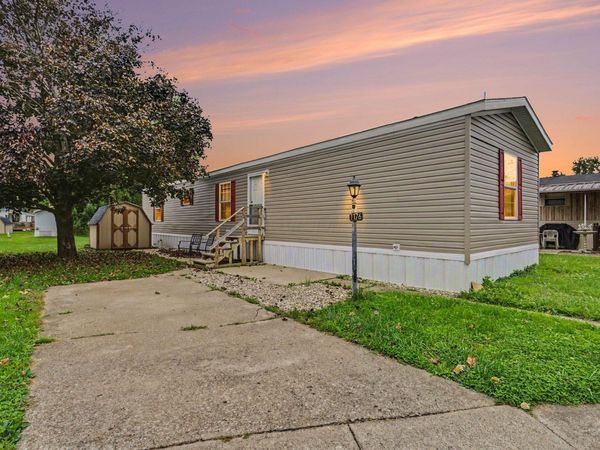 176 Parklawn Drive , Circleville, OH 43113