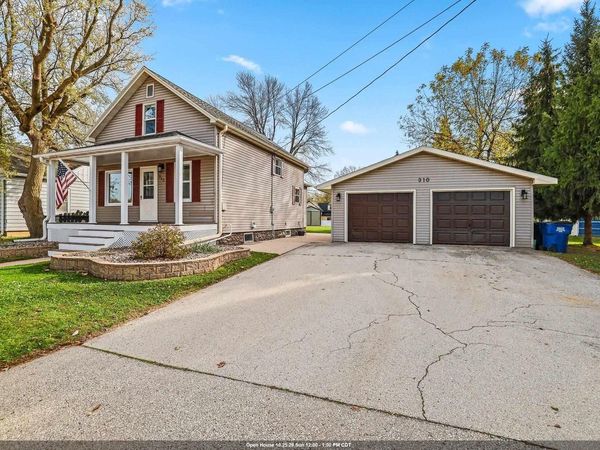 310 W PULASKI STREET, Pulaski, WI 54162