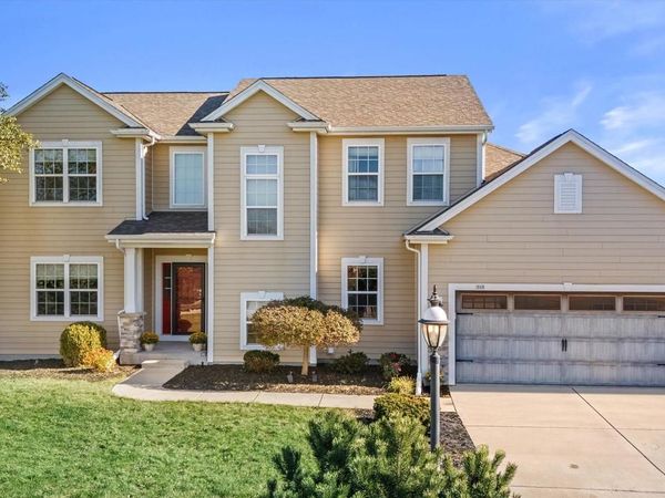 507 Oakmont DRIVE, Waukesha, WI 53188