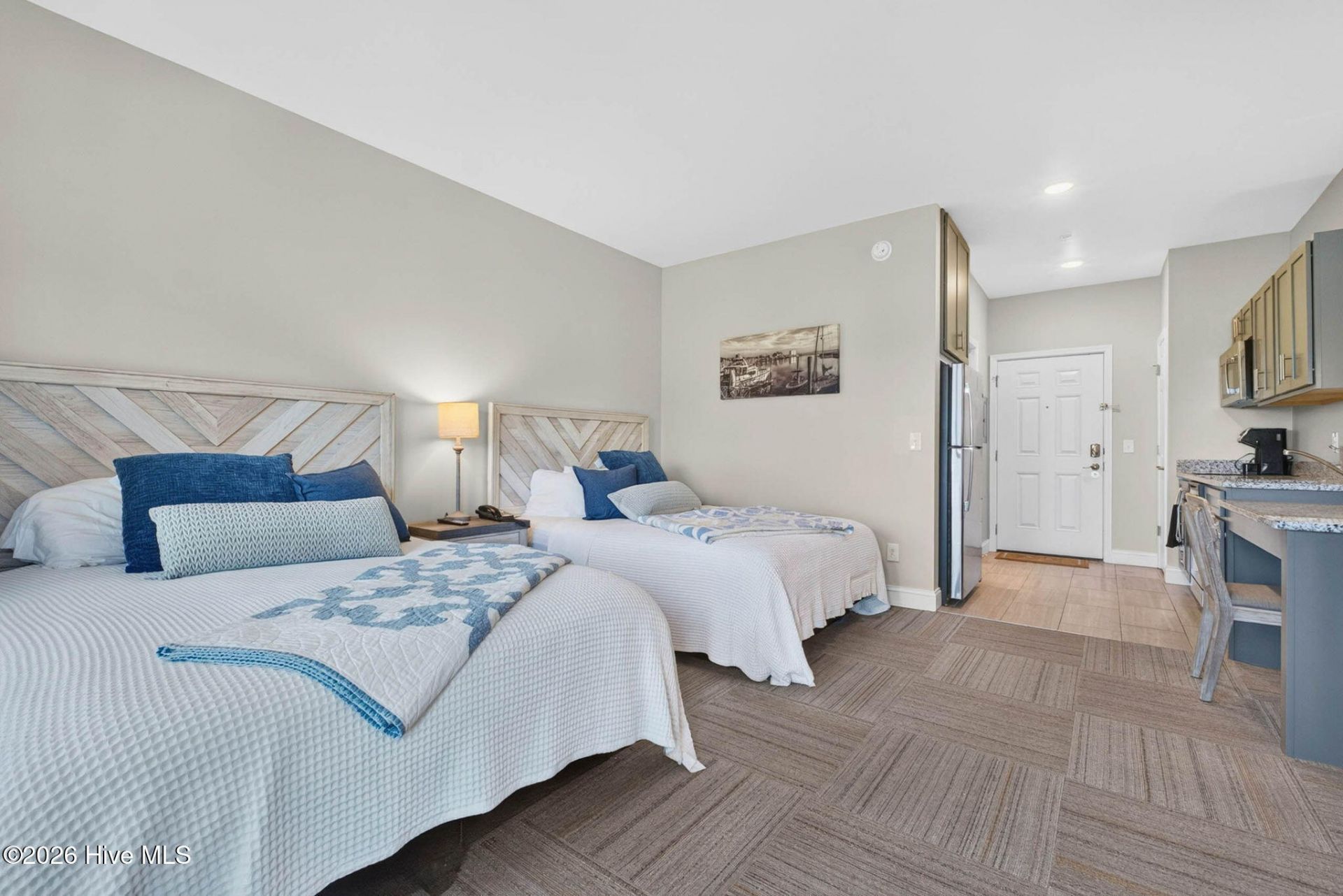 702 E Moore Street  Photo 28