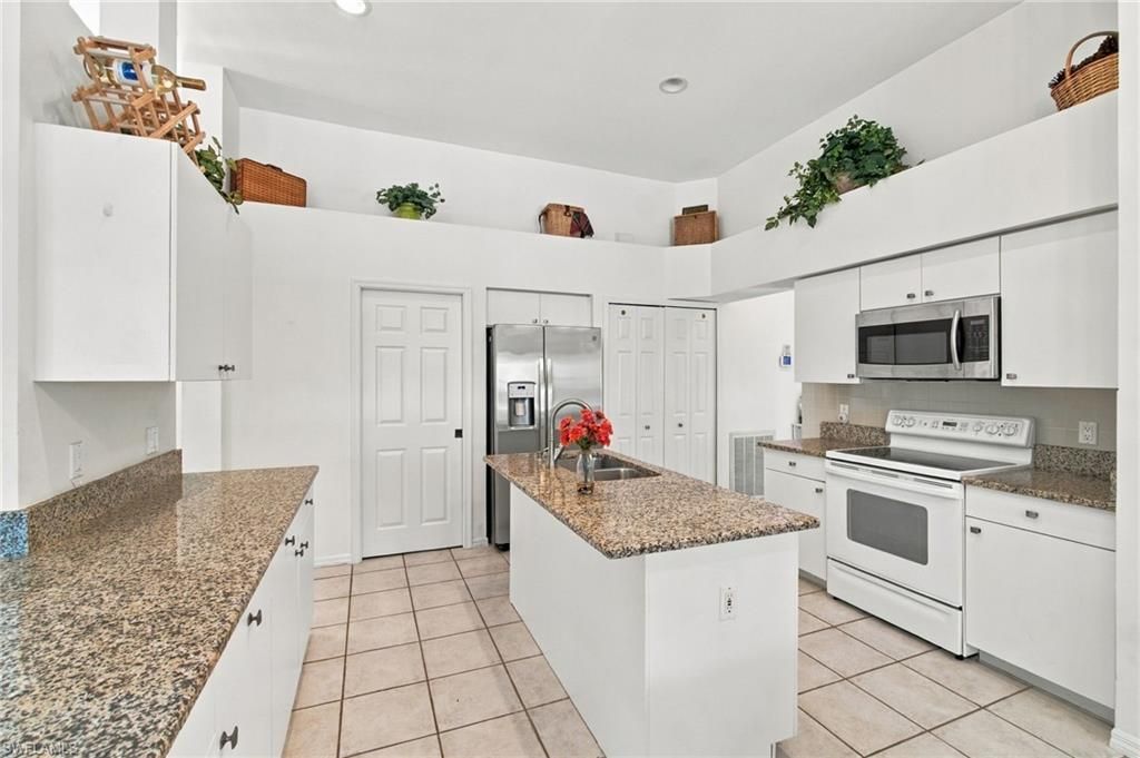 22175 Seashore Cir , Estero, FL 33928 Photo