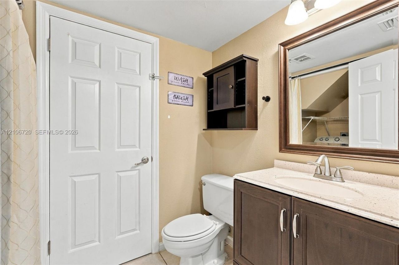 152 Weybridge Cir, Unit C, Royal Palm Beach, FL 33411 Photo