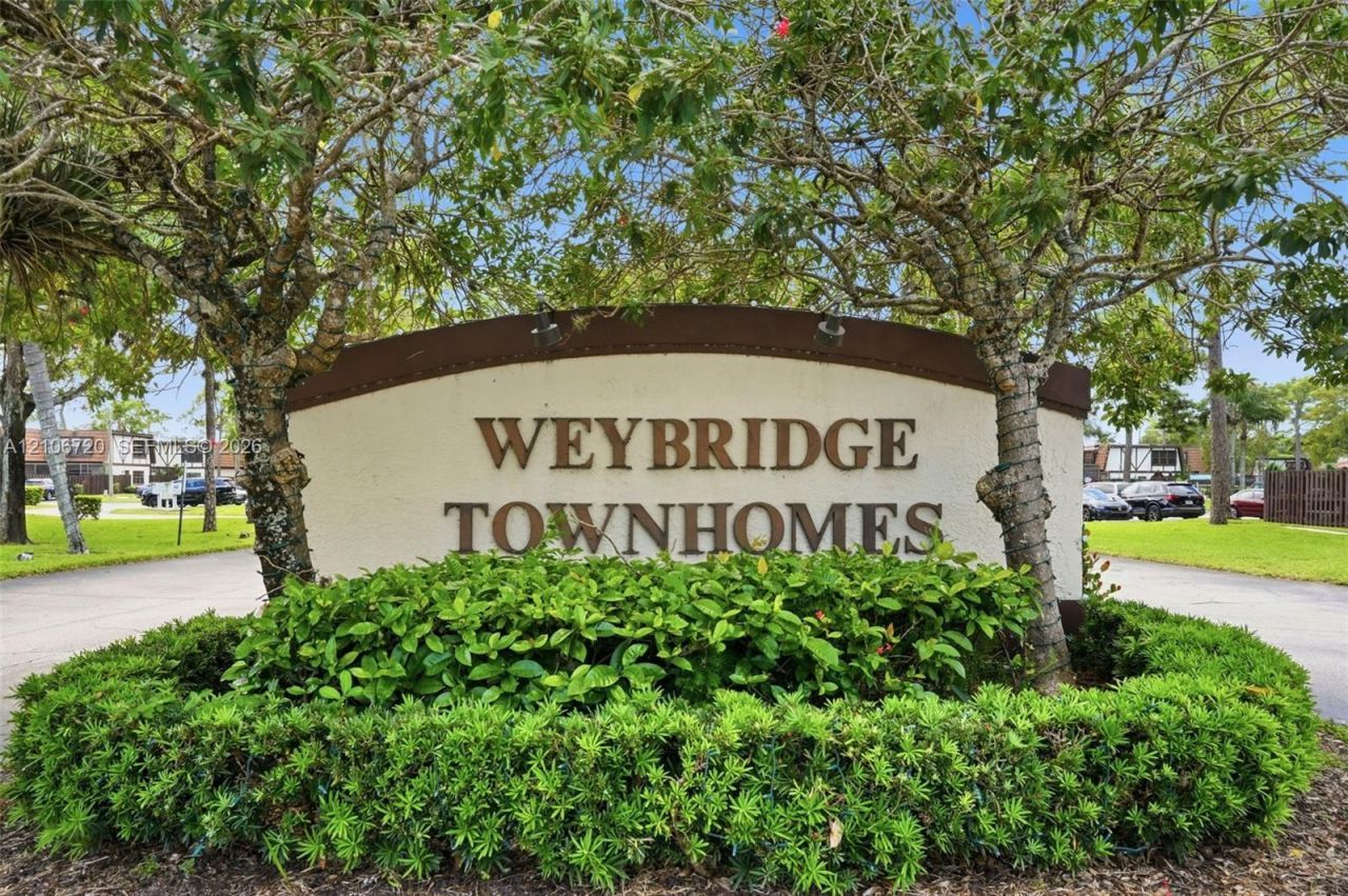 152 Weybridge Cir, Unit C, Royal Palm Beach, FL 33411 Photo