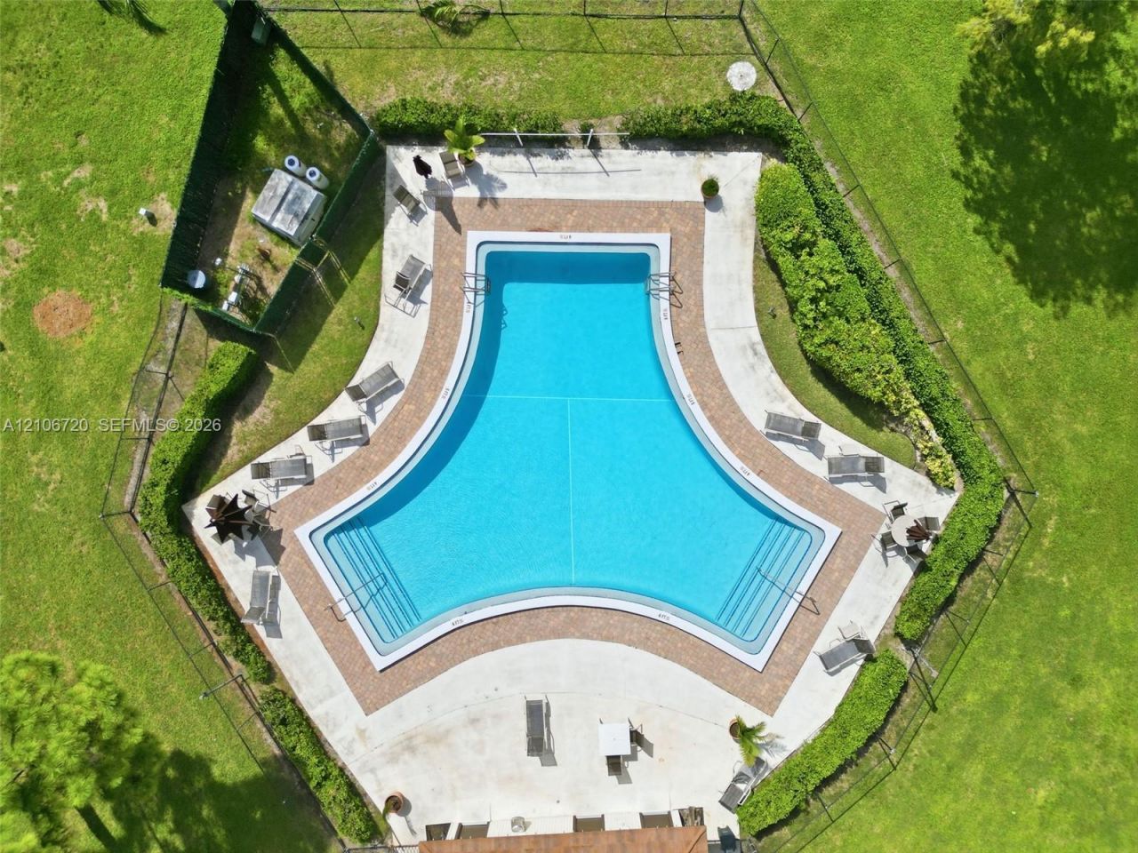 152 Weybridge Cir, Unit C, Royal Palm Beach, FL 33411 Photo
