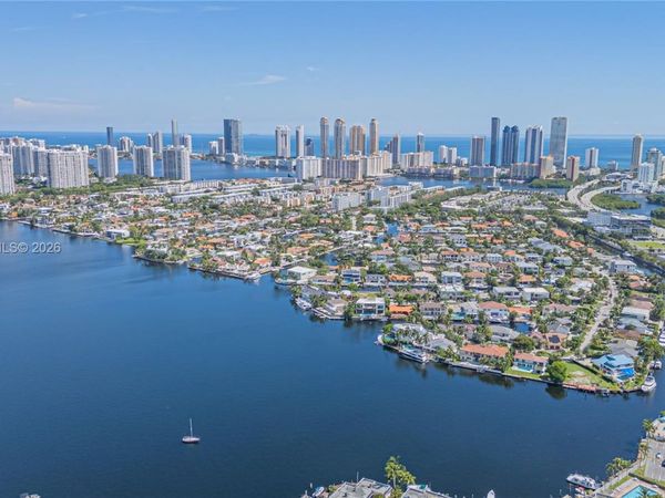 16466 NE 31st Ave , North Miami Beach, FL 33160