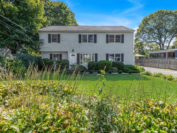 301 Lynn Avenue , East Northport, NY 11731