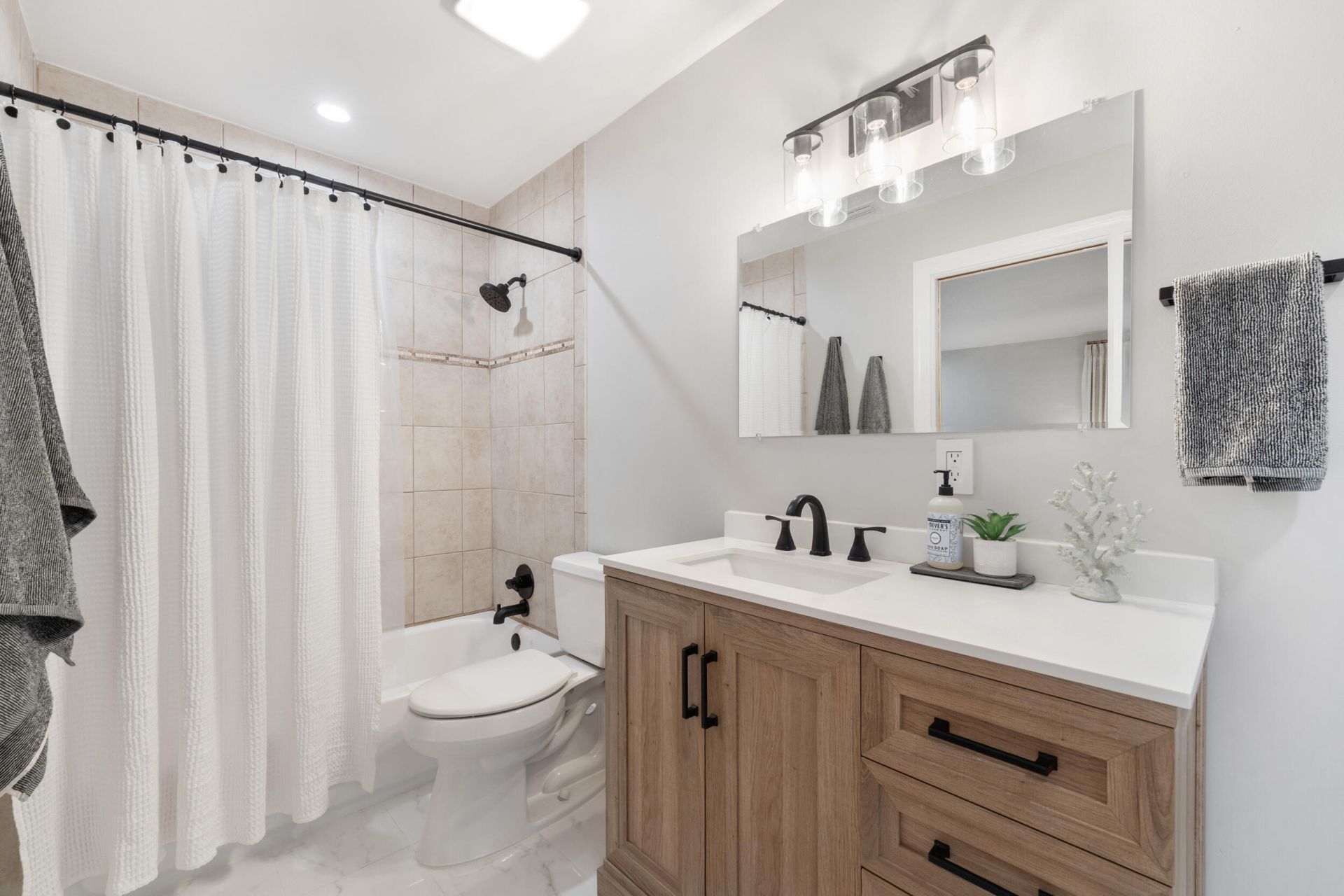 9207 SE Karin Street, Hobe Sound, FL 33455 Photo