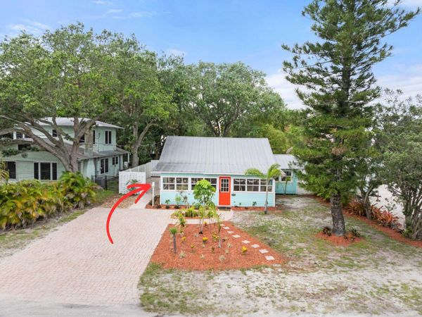 644 SW Bryant Avenue, Unit B, Stuart, FL 34994