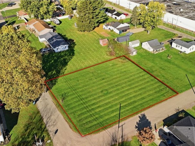 Mapleford Street SW, Navarre, OH 44662 Photo 1