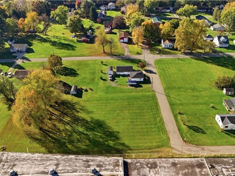 Mapleford Street SW, Navarre, OH 44662 Photo 6