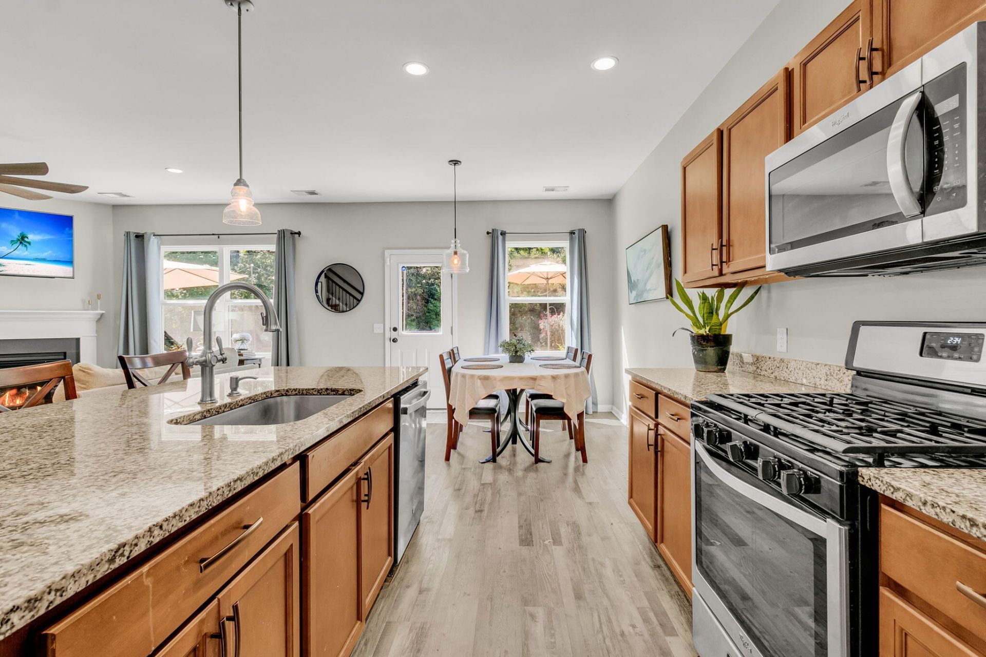 2045 Lanneau Lane Photo 11