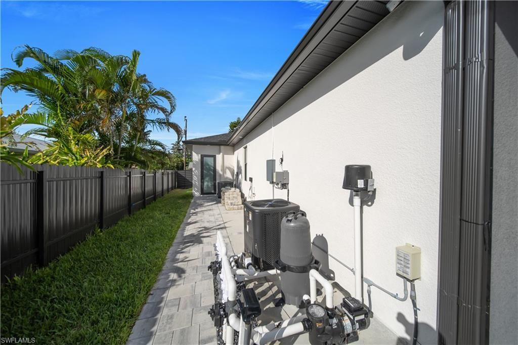 1312 SE 23rd St , Cape Coral, FL 33990 Photo