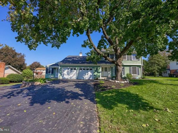 55 W RIDGE DRIVE , LEOLA, PA 17540