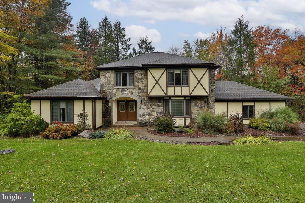157 GREENWOOD DRIVE , BLAKESLEE, PA 18610