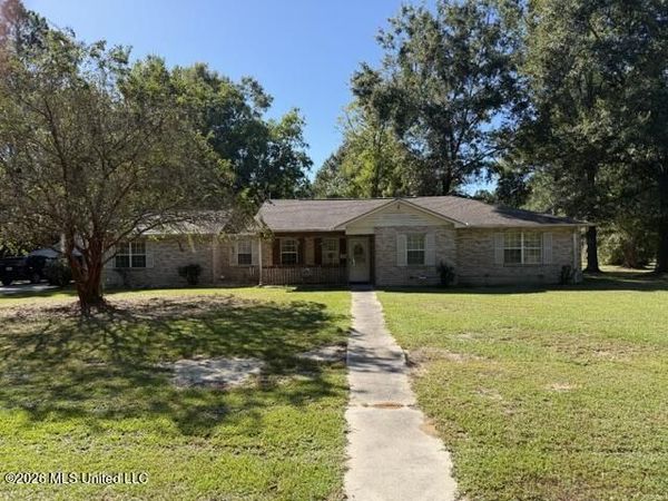 6173 W Adams Street, Bay Saint Louis, MS 39520