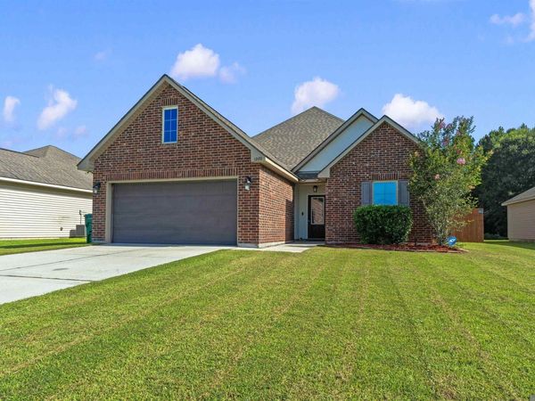 12172 Wilderness Run Dr, Denham Springs, LA 70726