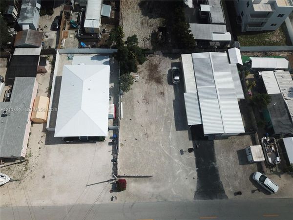 938 Plantation Rd , Key Largo, FL 33037