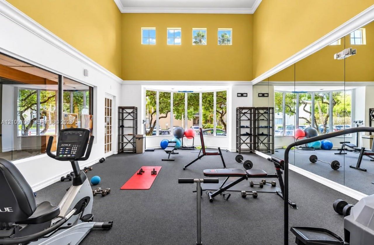 450 S Park Rd, Unit 5-206, Hollywood, FL 33021 Photo