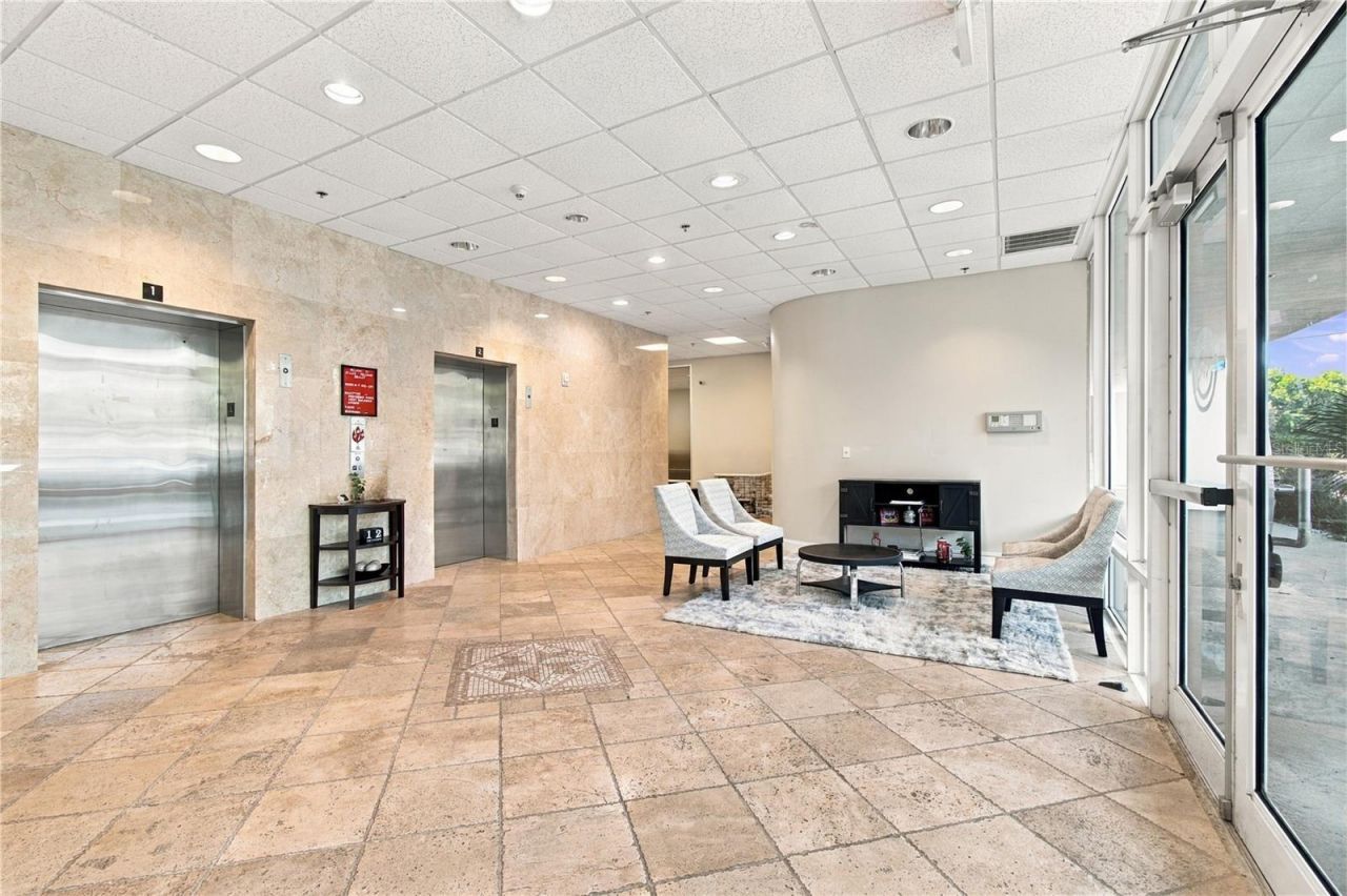 2350 E State Road 60, Valrico, FL 33594 Photo