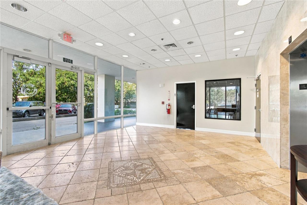 2350 E State Road 60, Valrico, FL 33594 Photo