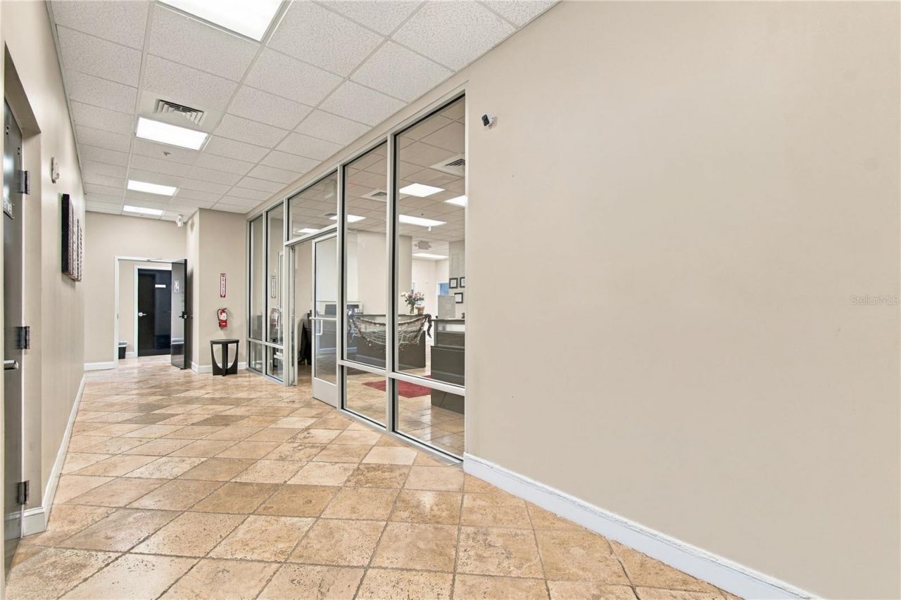 2350 E State Road 60, Valrico, FL 33594 Photo