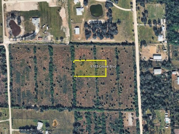 6163 GROVE BOULEVARD , PUNTA GORDA, FL 33982