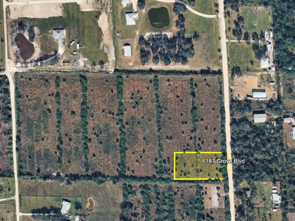 6187 GROVE BOULEVARD , PUNTA GORDA, FL 33982