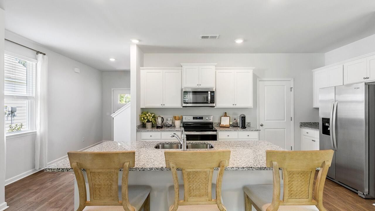 3203 Dalmore Drive Photo 4