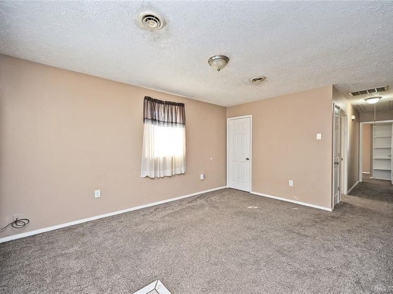 4709 Wire Drive, Dayton, OH 45414 Photo 6