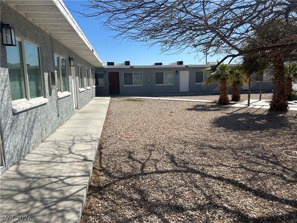 2524 McCarran Street , Unit 8, North Las Vegas, NV 89030