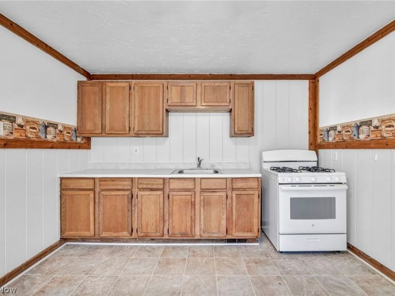 16319-16321 Arcade Avenue , Cleveland, OH 44110 Photo 18