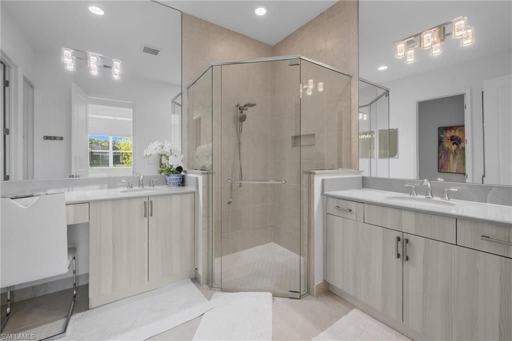 28539 Lobos Cir , Bonita Springs, FL 34135 Photo