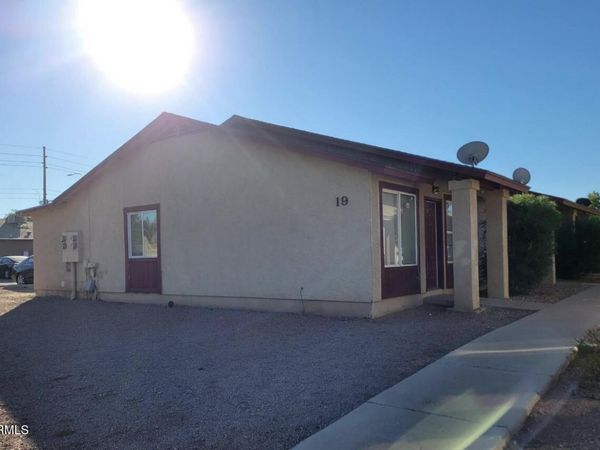19 W INGLEWOOD Street, Mesa, AZ 85201